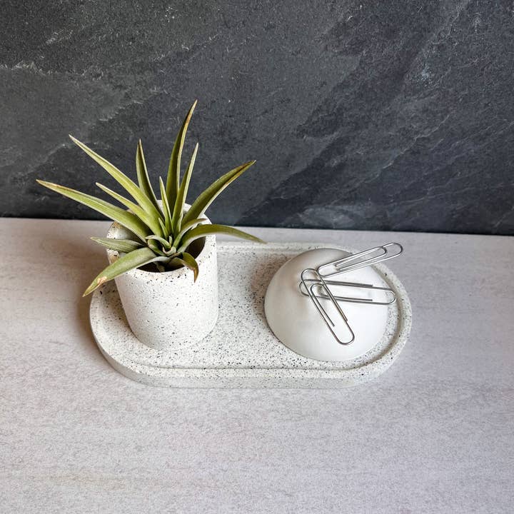 Minimal Loot Design – wholesale Prydnadsbricka – Sprickig oval betongbricka, dekorativ stenbricka, smyckeshållare, sminkbricka, cementbricka, sminkarrangör, smyckesfat, badrumsbricka