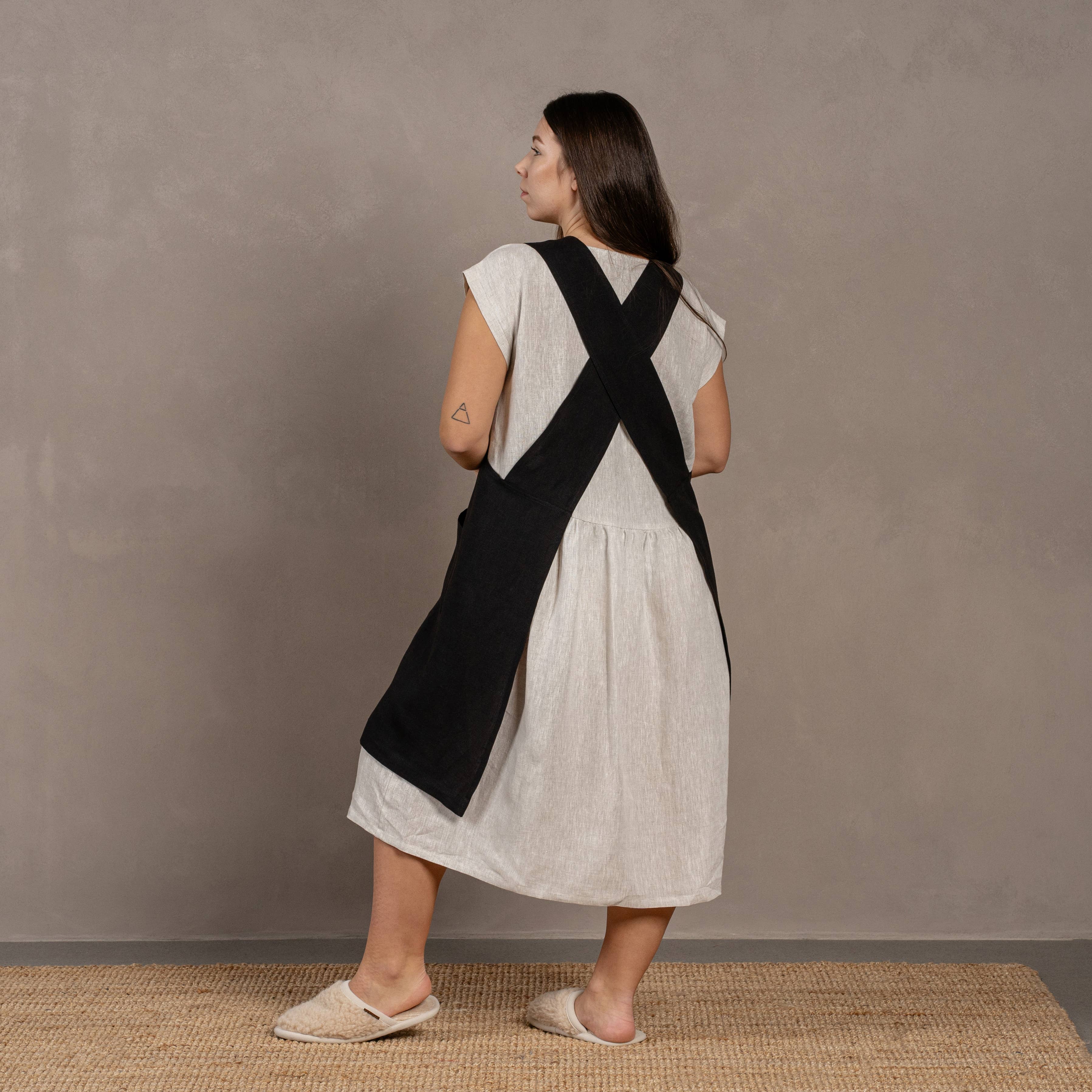 menique - Wholesale Apron - Linen Cross-Back Apron23