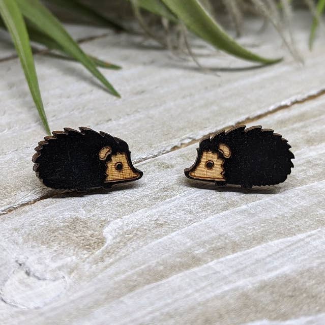 Boucles d'oreilles hérisson pour la vente par Unpossible Cuts