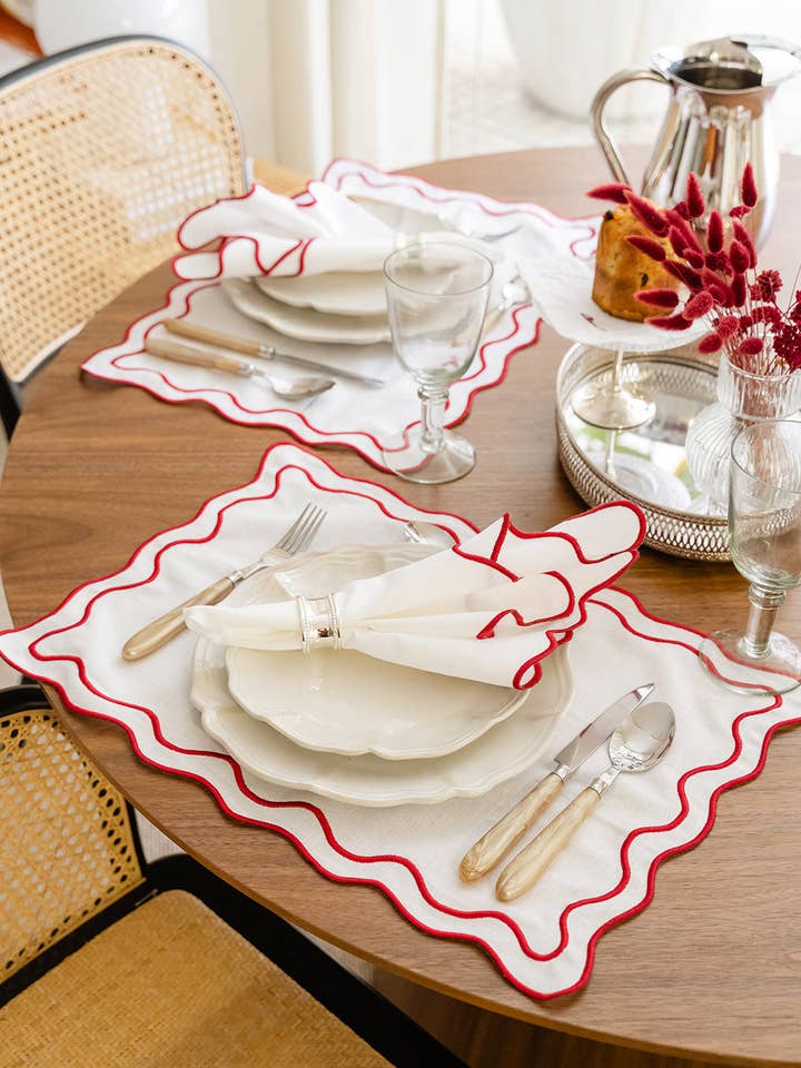 Beja placemat, white with bordeaux for wholesale by Mariaida Home