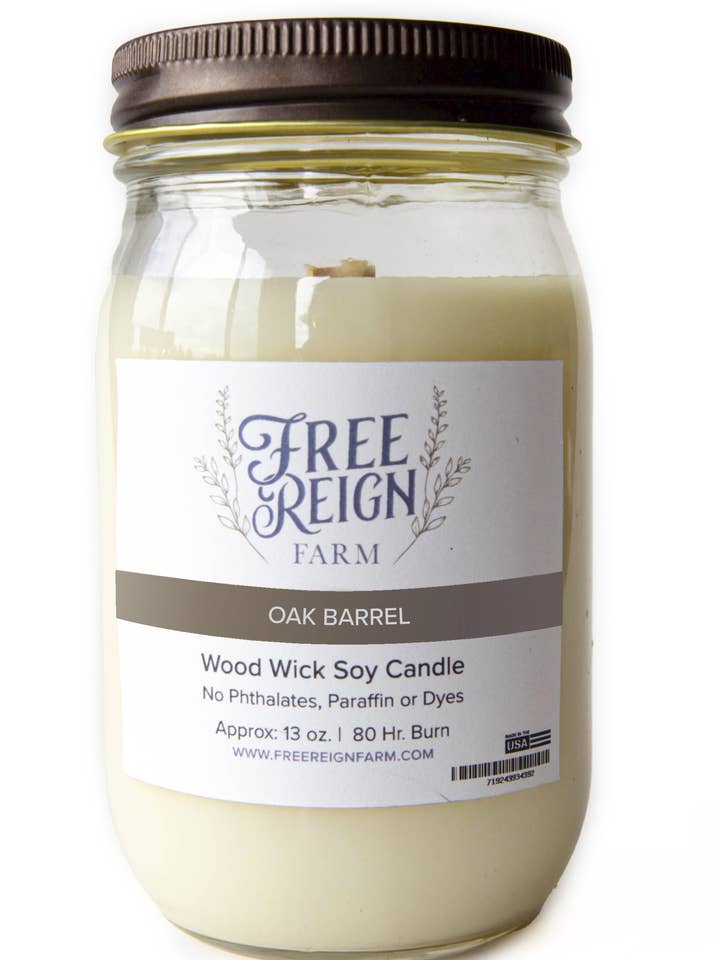 Barile in rovere: candela di soia Wood Wick per la vendita all'ingrosso da parte di Free Reign Farm