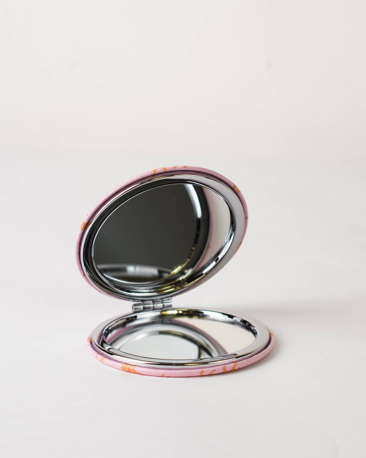 The Royal Standard – Engroshandel Kompaktspejl – Tiger Walk Lommerspejl   Lyserød/Orange/Pink   2,75"2