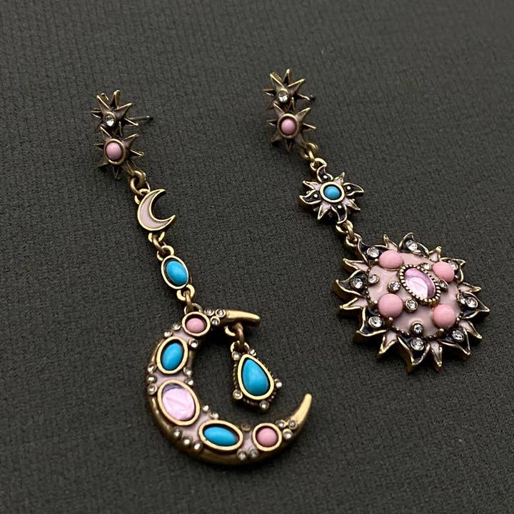 Pendientes asimétricos vintage de CZ y piedra sol luna estrella - MS para venta al por mayor de Mio Queena