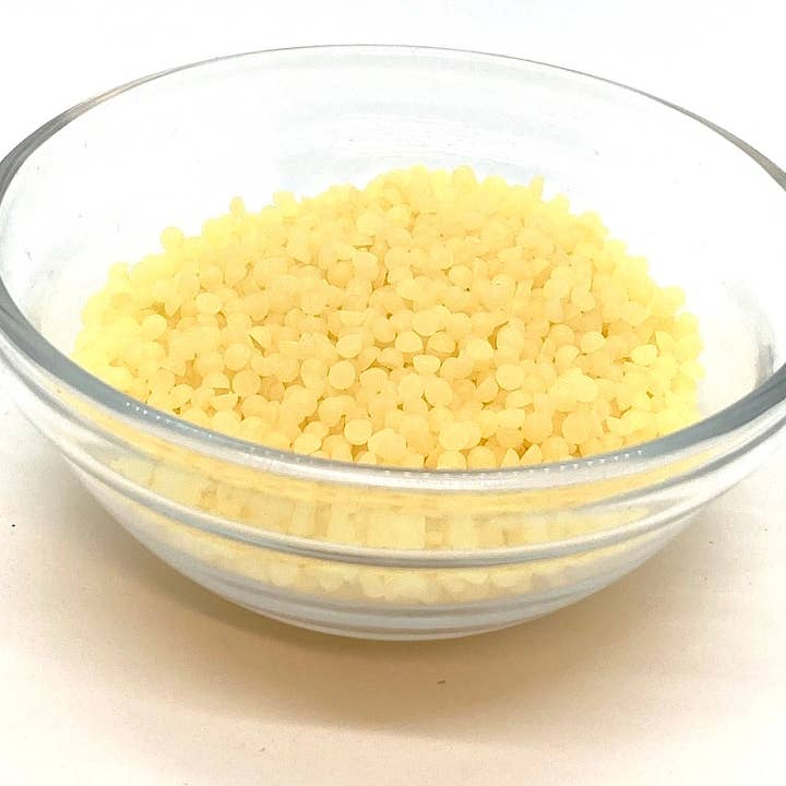 Cera d'api, granuli gialli, biologica certificata per la vendita all'ingrosso da parte di Organic Botanicals