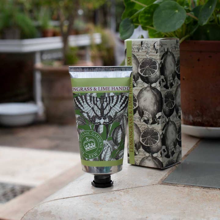 The English Soap Company - Vente Crèmes/lotions pour les mains - Crème pour les mains à la citronnelle et au citron vert de Kew Gardens2