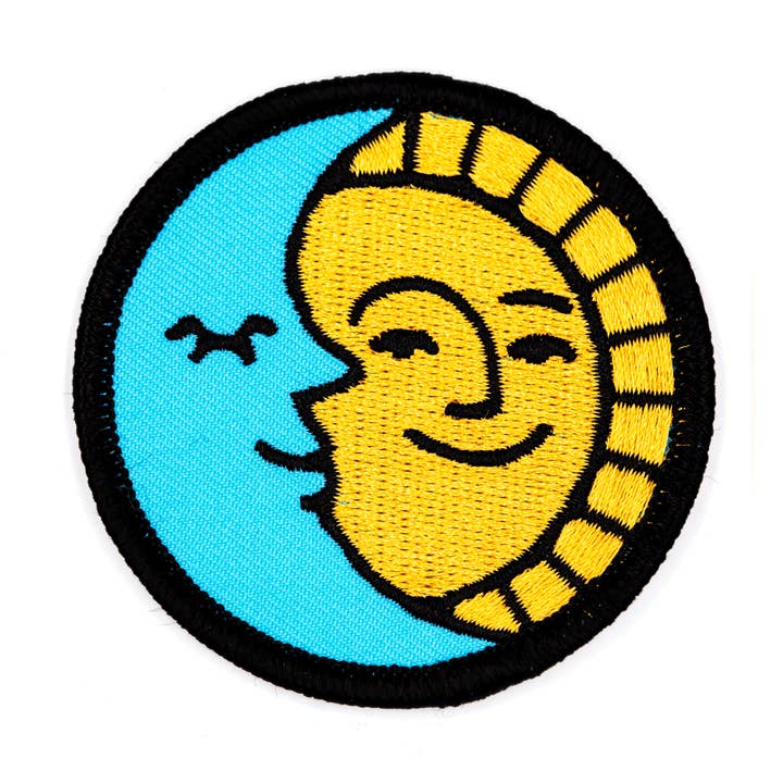 Geborduurd opstrijkpatroon met zon en maan voor wholesale door These Are Things