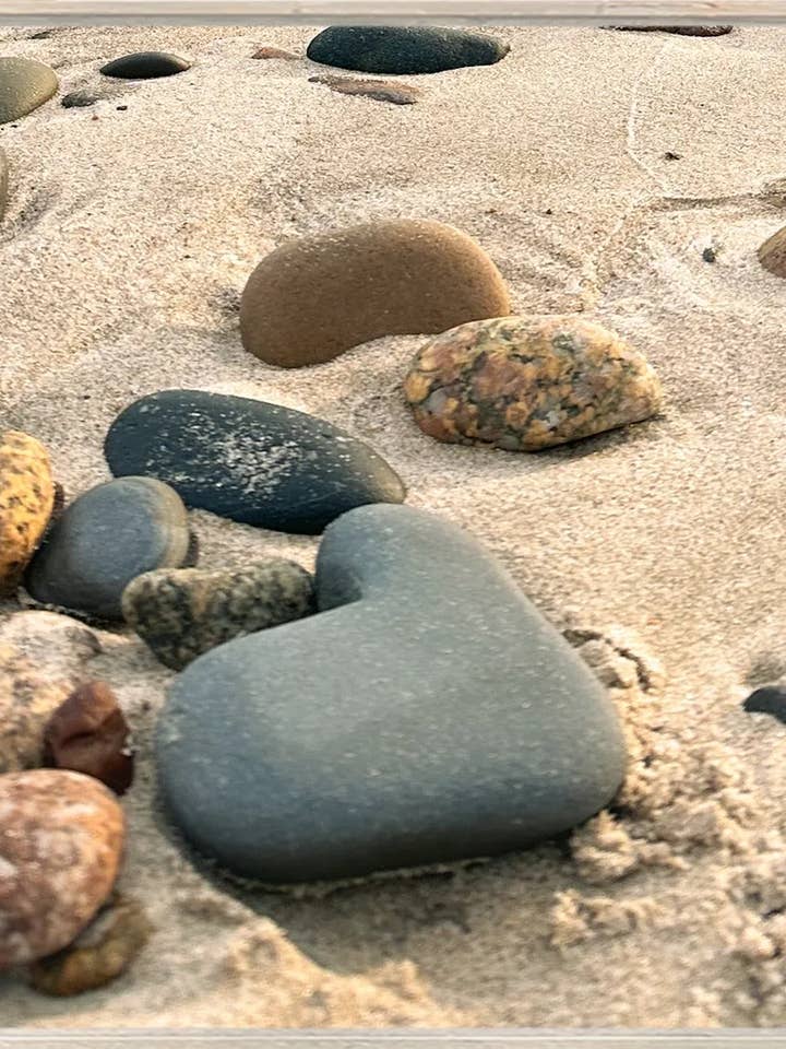 Hjerteklippe på stranden 24 for engroshandel hos Jill Mason Art