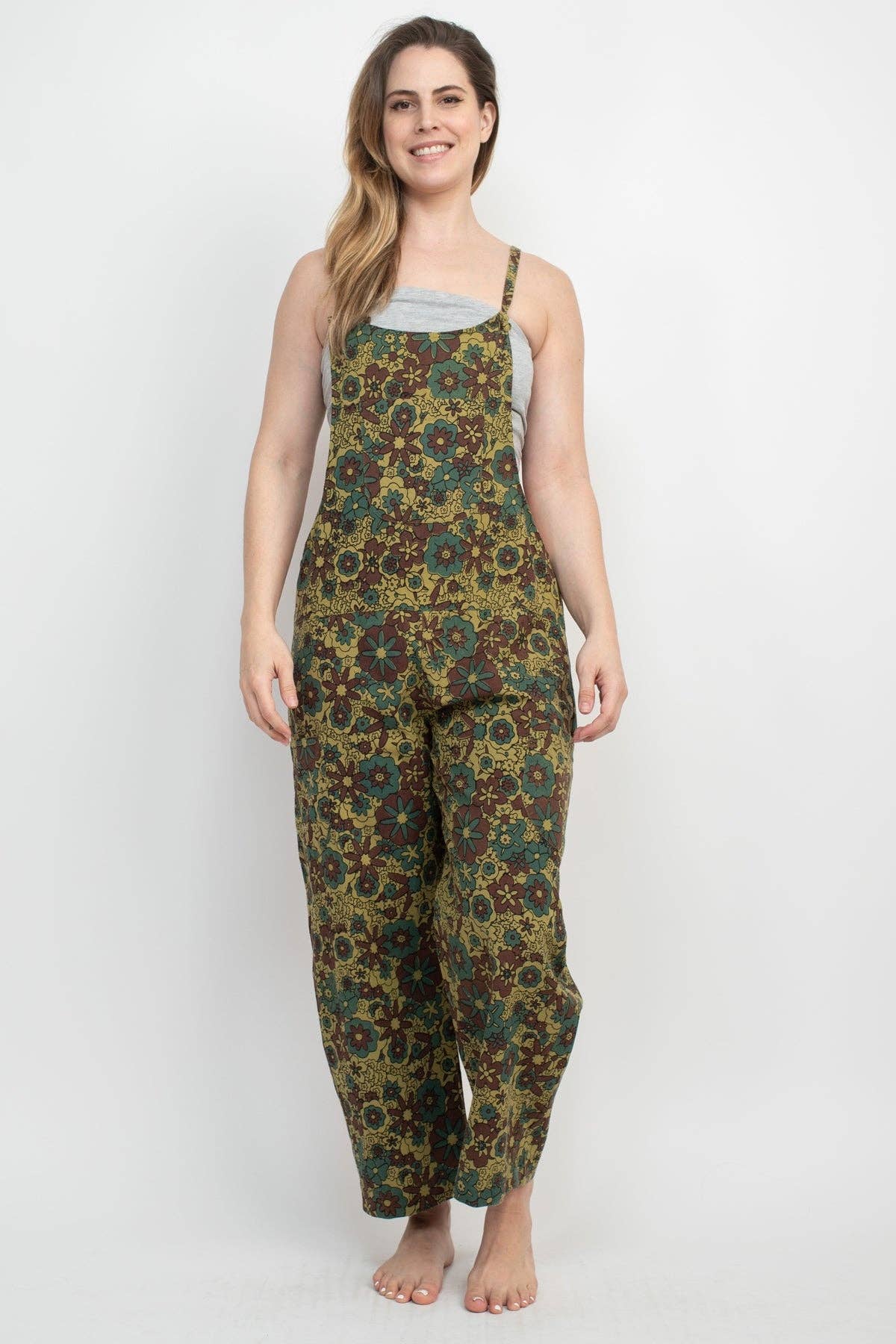 Lakhays Collection Inc. – Großhandel Overall – Damen – Flower Power Overalls in Übergröße1