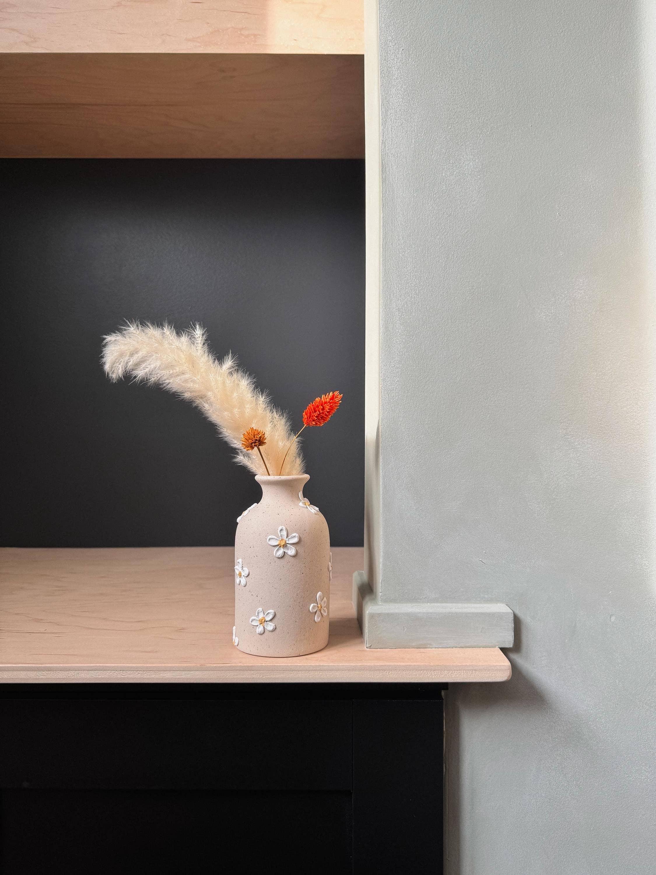 Casinha Flores - Wholesale Vase - Ceramic Textured Daisy Vase for Home Decor & Gifts3