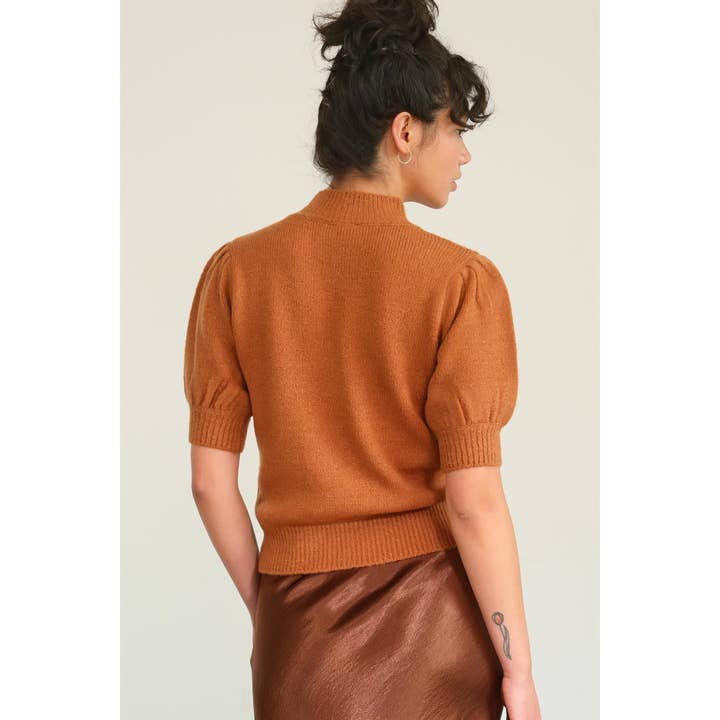 HYFVE - Wholesale Knit Sweater - Women's - DZ24E457-SHORT SLEEVE SWEATER WITH PUFF SLEEVES