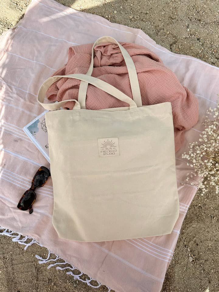 Bolso de mano minimalista con forma de coco para venta al por mayor de Sun Freckled Studio