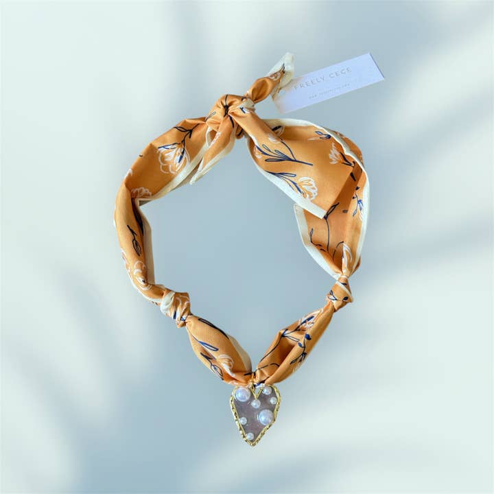 Freely Cece LLC - Wholesale Pendant/Charm Necklace - Trendy Scarf Charm NecklaceÂ