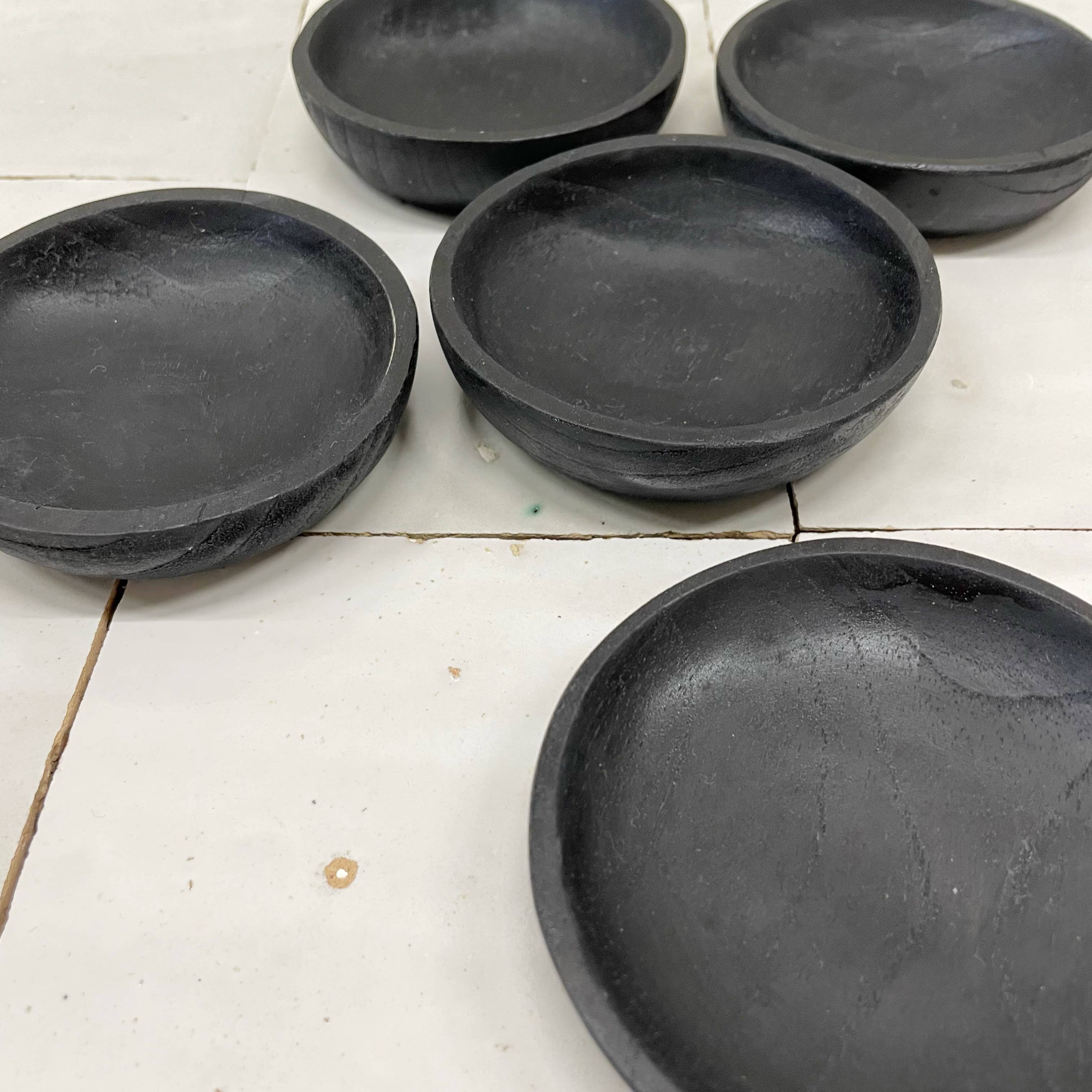 ByBazz - Vendita all'ingrosso Ciotole/Piatti decorativi - Vaso in teak nero 8cm3