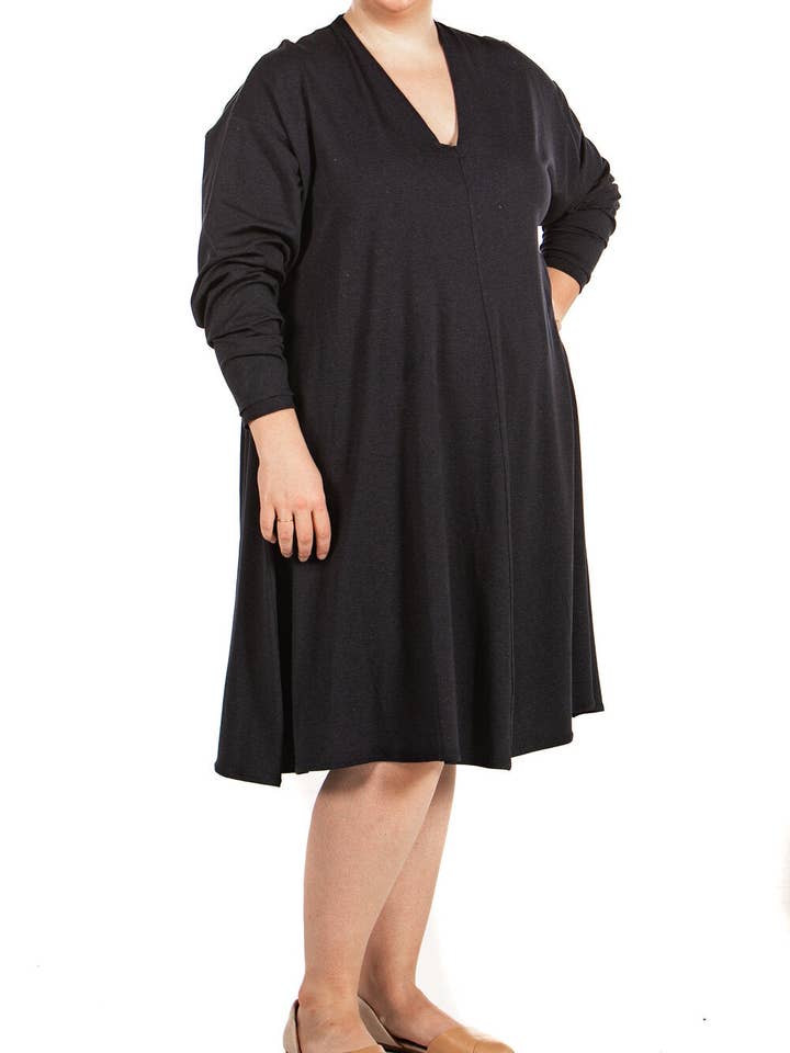 Knieriem Designs - Wholesale Dress - Women's - Oversized V-Neck Long Sleeve Dress in Charcoal or Navy