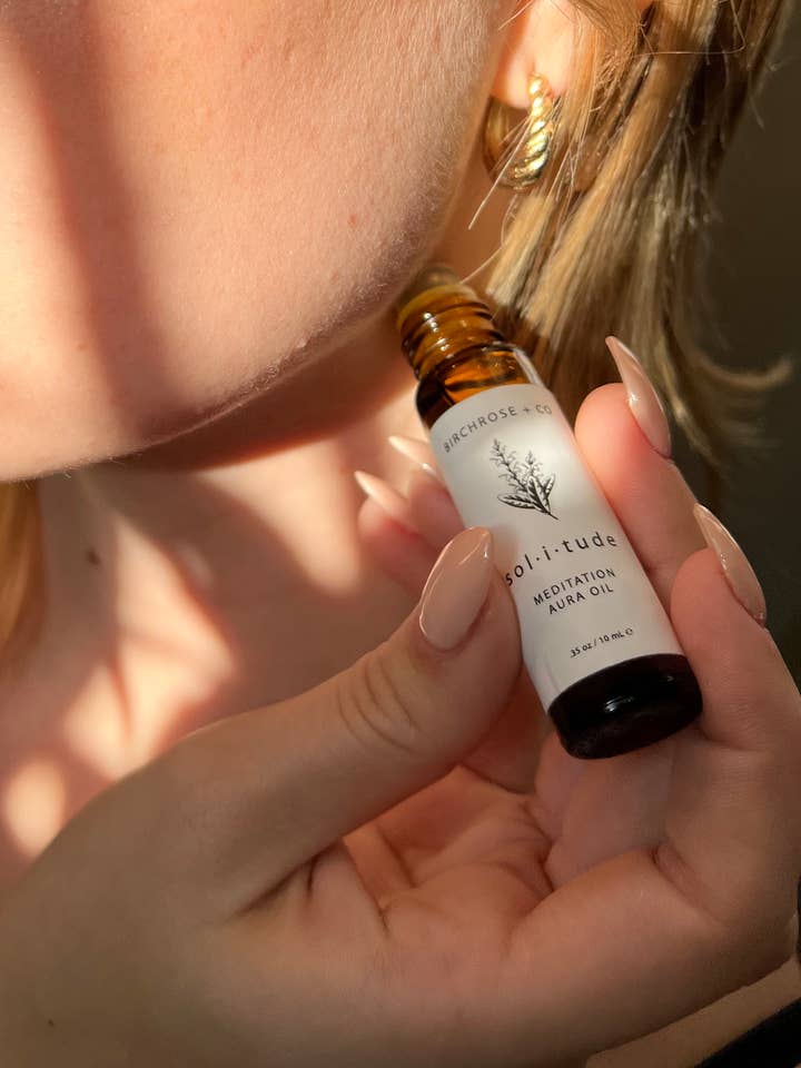 Collezione Aura Oil - Risveglio, Solitudine, Sonno per la vendita all'ingrosso da parte di Birchrose + Co.