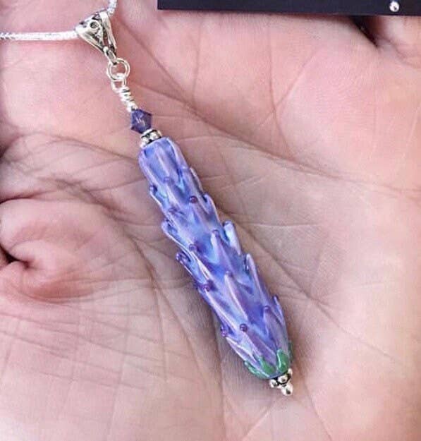Lavender Beads - Vendita all'ingrosso Collana con ciondolo/pendaglio - Ciondolo lungo con perline di vetro color lavanda su catenina in argento da 61 cm, grande3