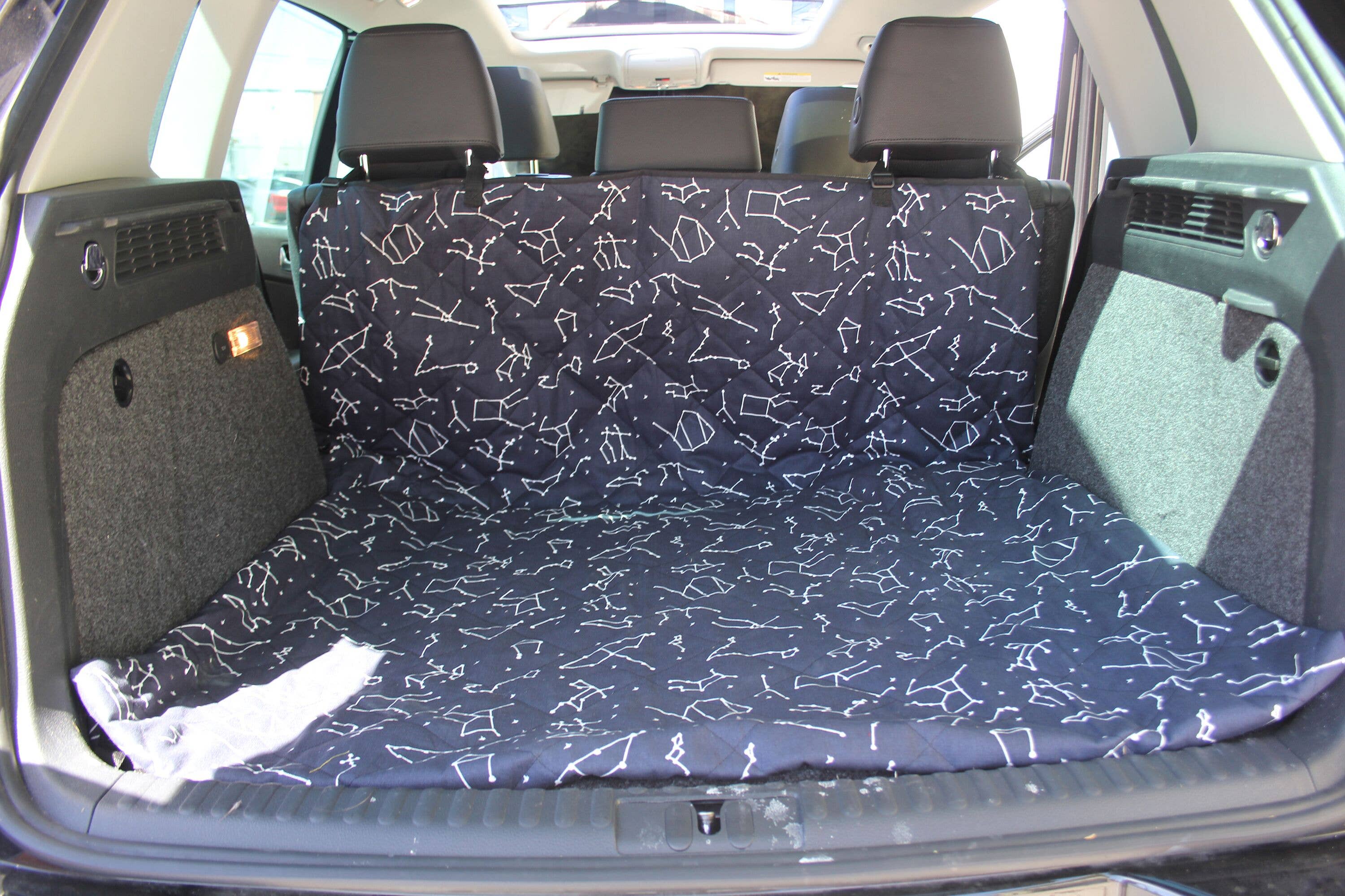 Molly Mutt - Wholesale Car Seat Cover - Kids & Baby - Multi Use Hammock Cargo and Car Seat Cover0