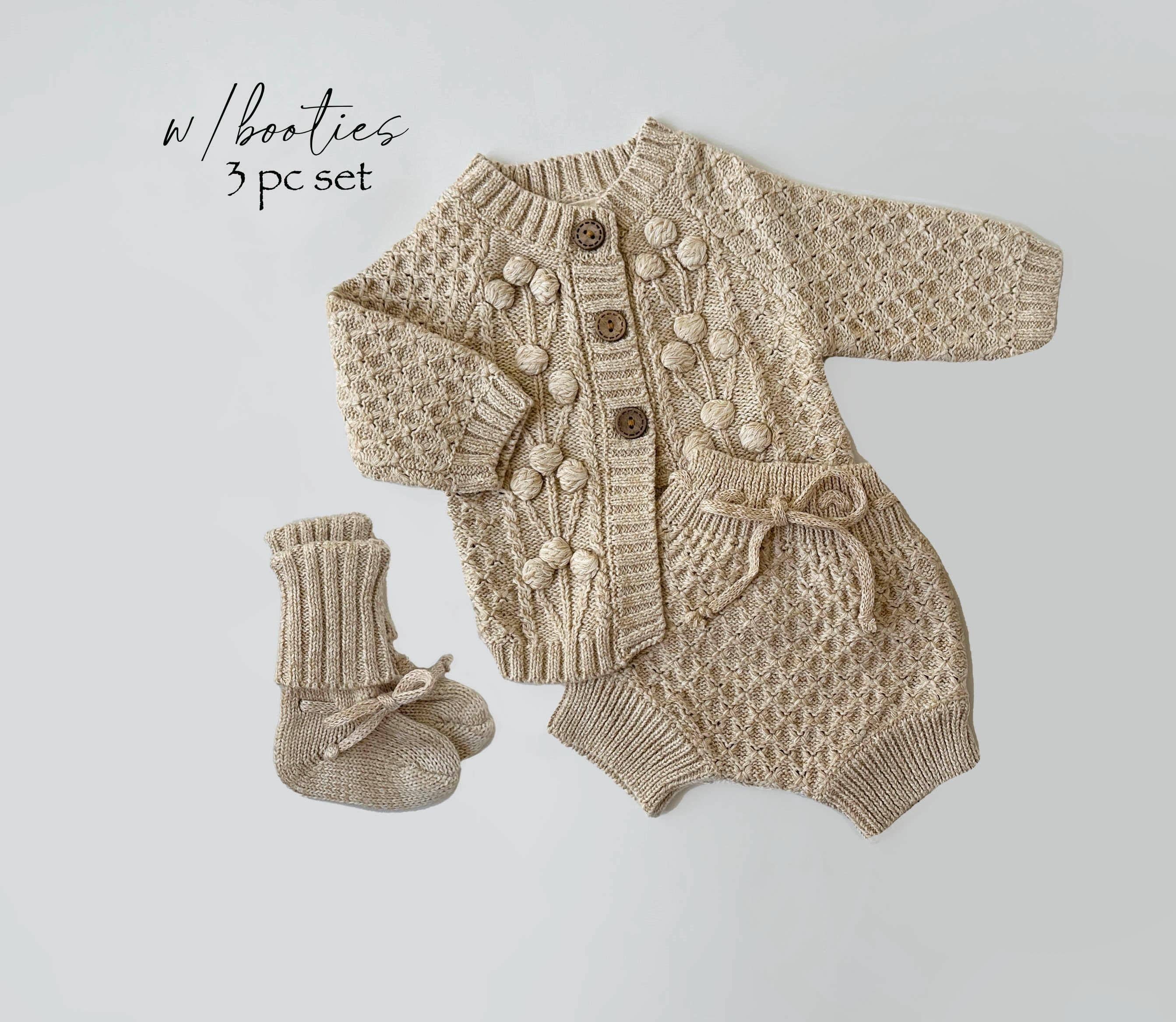 OLIVE & CRADLE - Venta al por mayor Conjunto de ropa - Bebés - Conjunto Matalyn de Pom tejido a mano Avena5