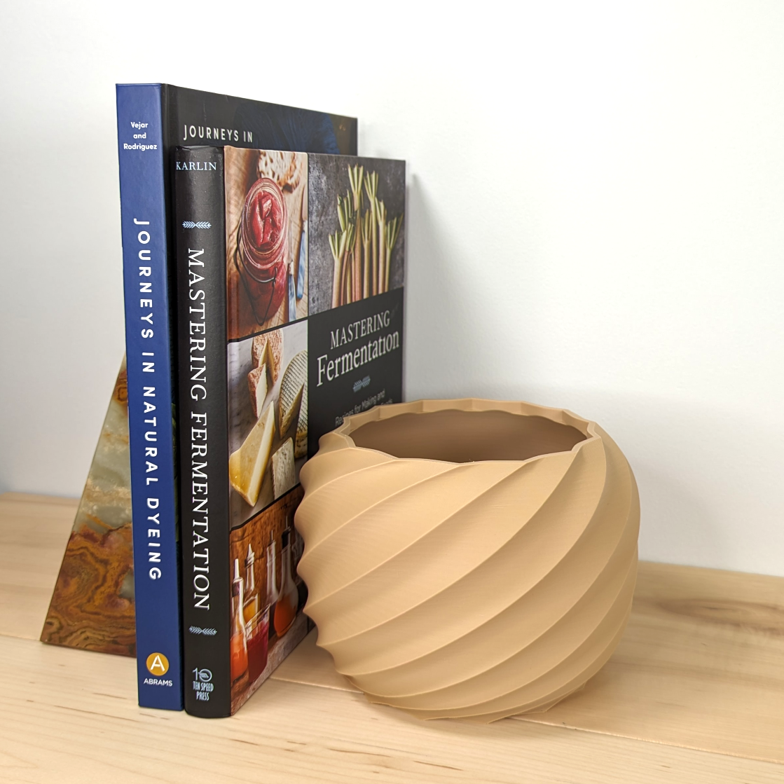 Lark & Anchor - Wholesale Plant Pot - 3D Printed Spiral Planters | Lightweight 2" 4" 6" sizes5