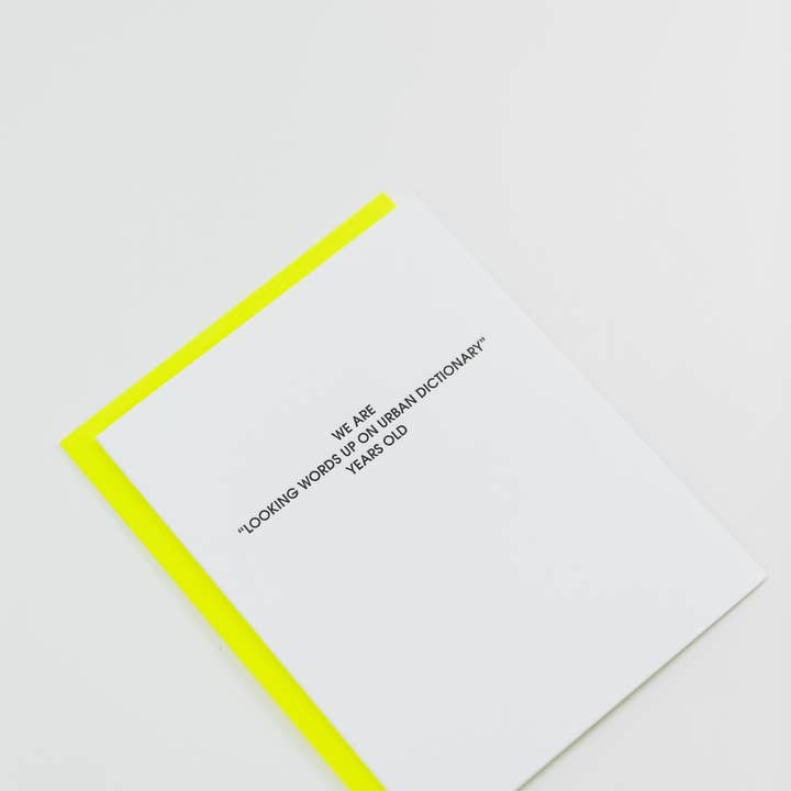 Chez Gagné – Engroshandel Fødselsdagskort – At slå ord op på Urban Dictionary år gammel - Sjovt fødselsdagskort4