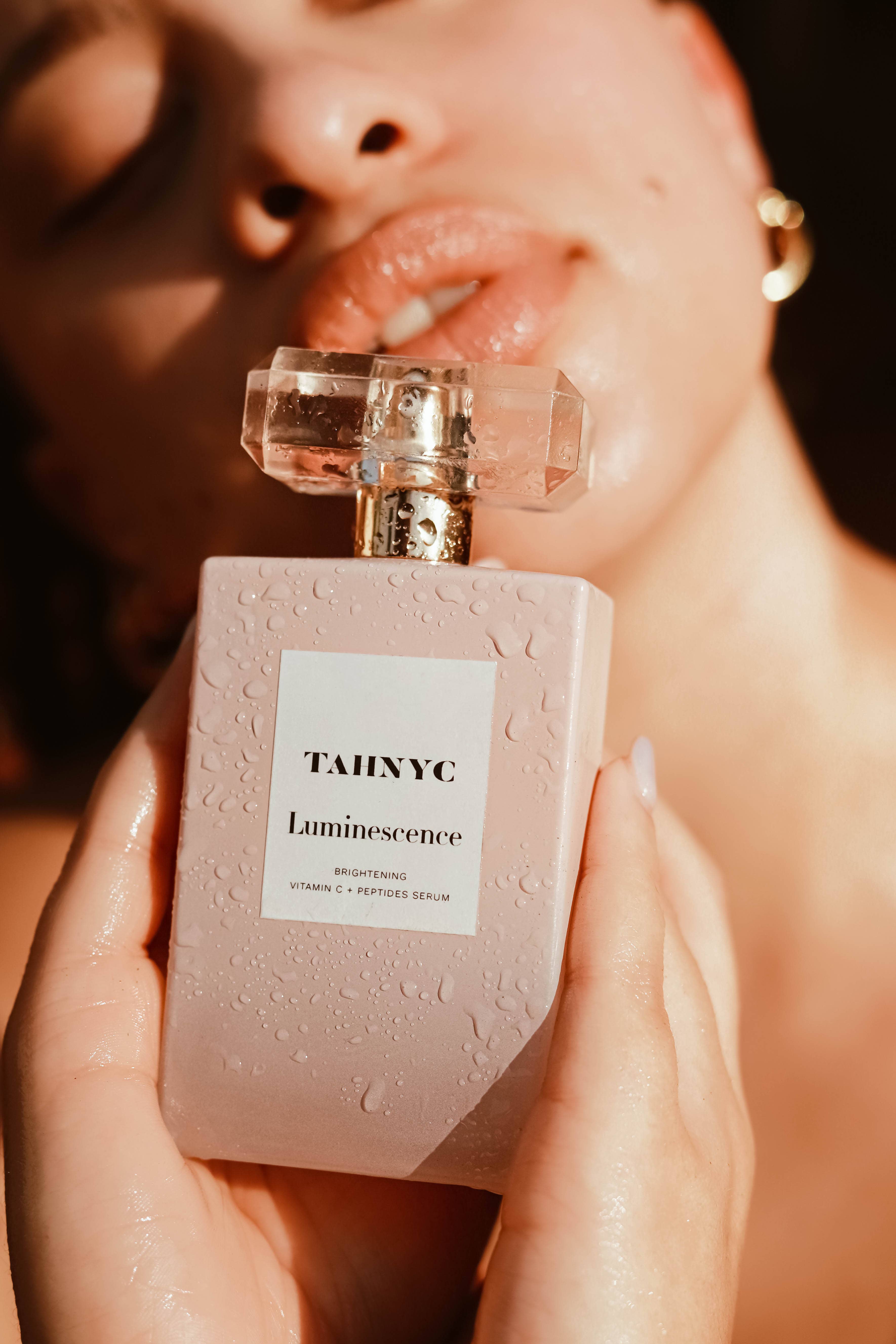 TAHNYC - Wholesale Facial Serum/Concentrate - Luminescence Vitamin C + Peptides Pigmentation Facial Serum 1