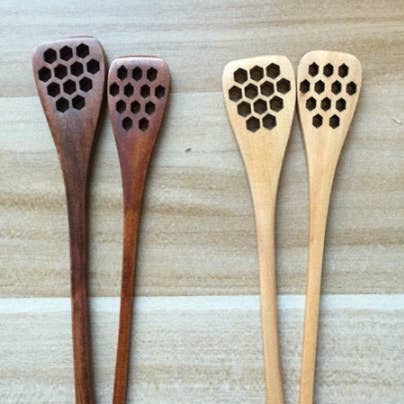 Pelles à miel avec trous hexagonaux pour la vente par Eastvan bees