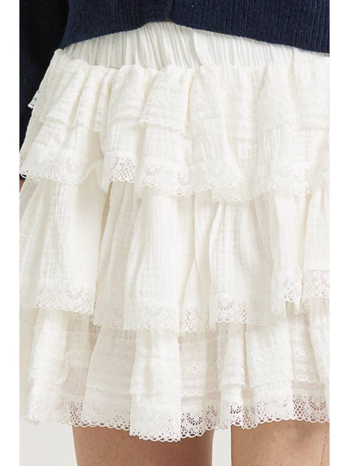 ROSIE POSIE – Saia - Mulher por atacado – RP2658 - Mini Saia Branca com Camadas, Renda e Folhos4