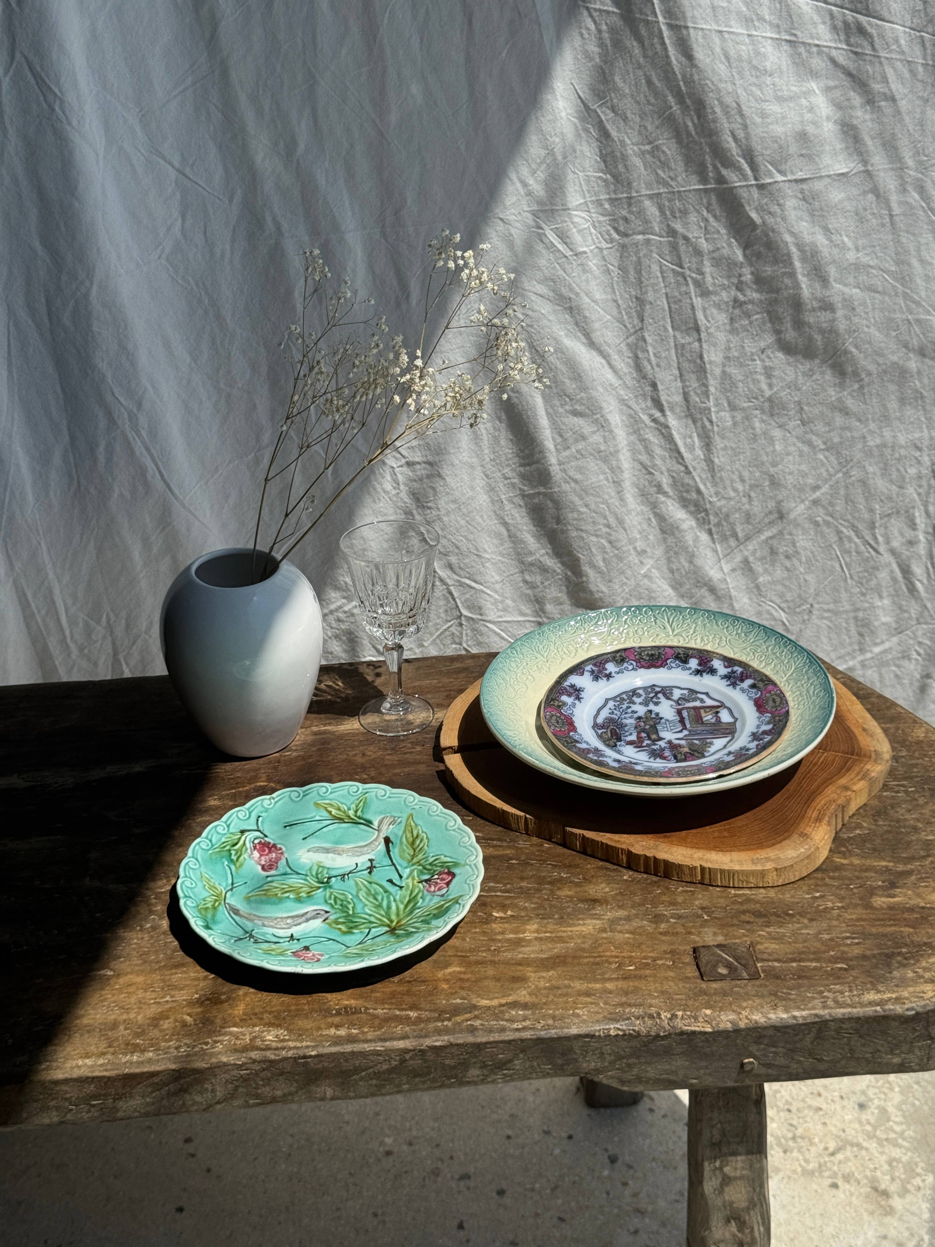 Office Objets - Wholesale Dinner Plate - 1850 Canton plate depicting a garden scene7