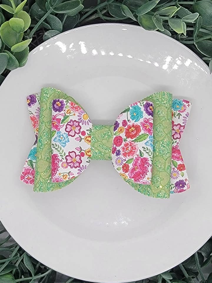 Nœud floral 5" pour la vente par Ashcraft Creations & Designs