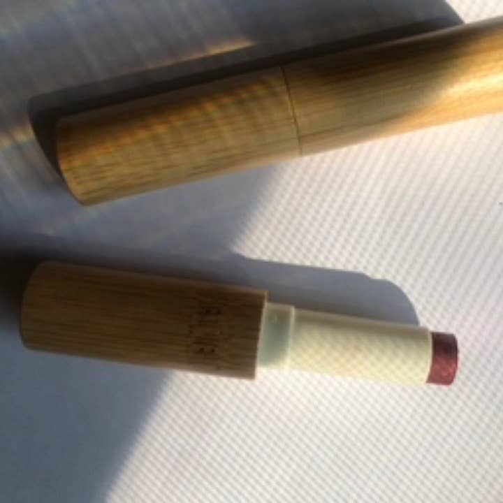 Tintura Labbra Minerale al Sevo per la vendita all'ingrosso da parte di Stars and Sage Farm