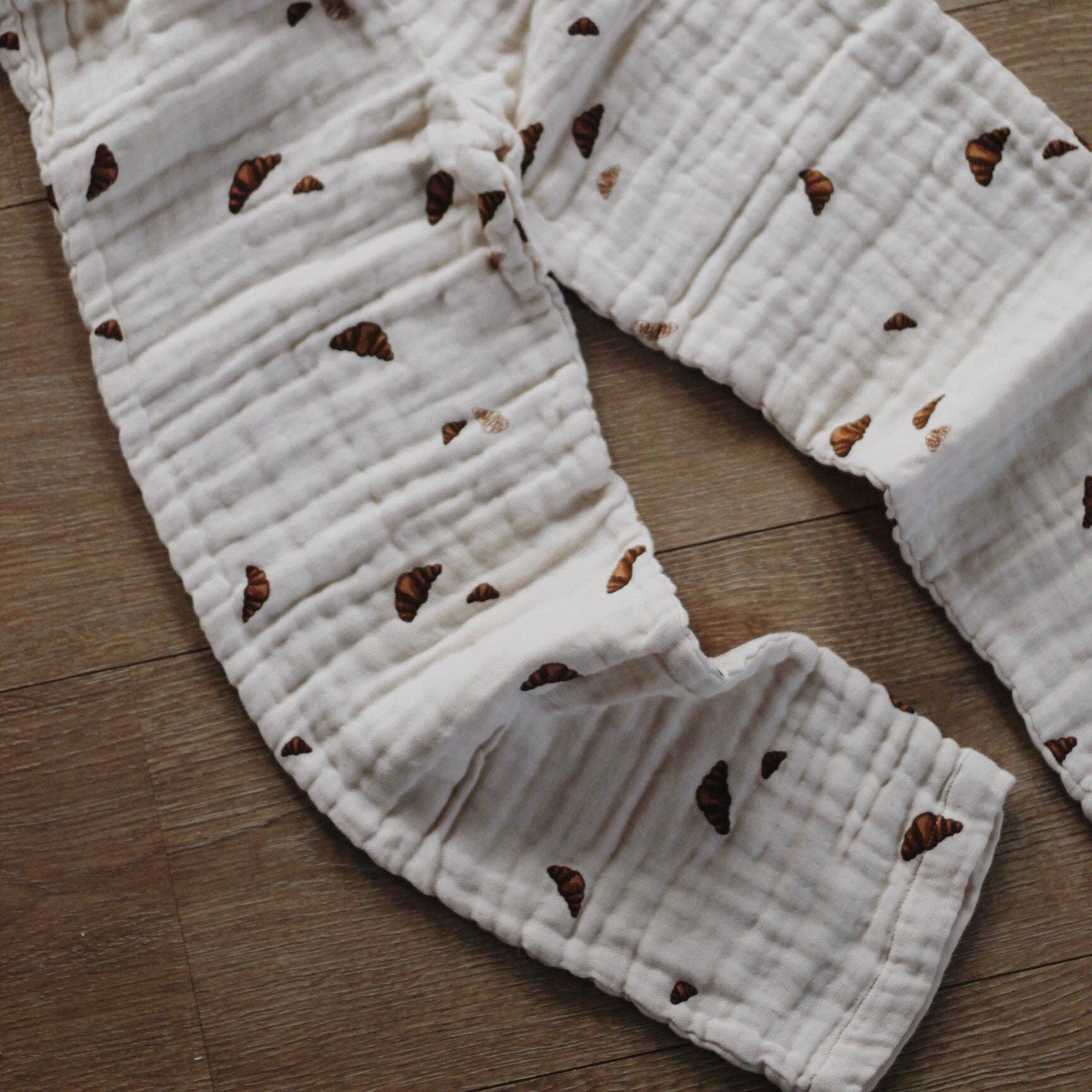 VIBBER pajamas - Croissant mini print for wholesale on Faire14