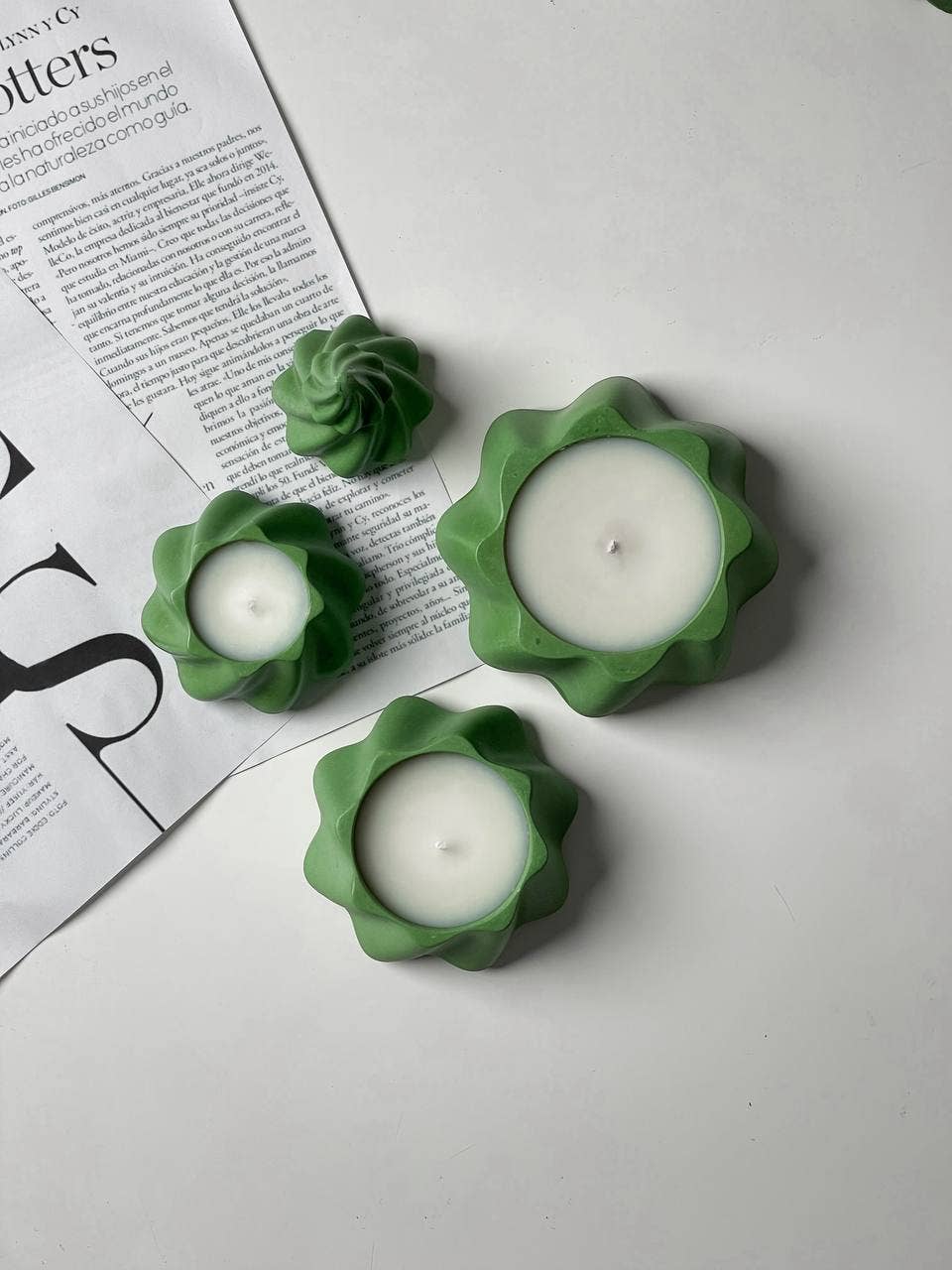 Ronaja Home - Wholesale Pillar Candle - Transforming 3-in-1 Christmas Tree Candle (Type #1)2