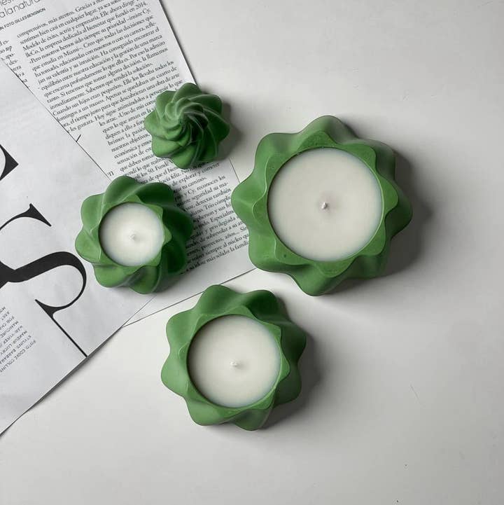 Ronaja Home - Wholesale Pillar Candle - Transforming 3-in-1 Christmas Tree Candle (Type #1)2