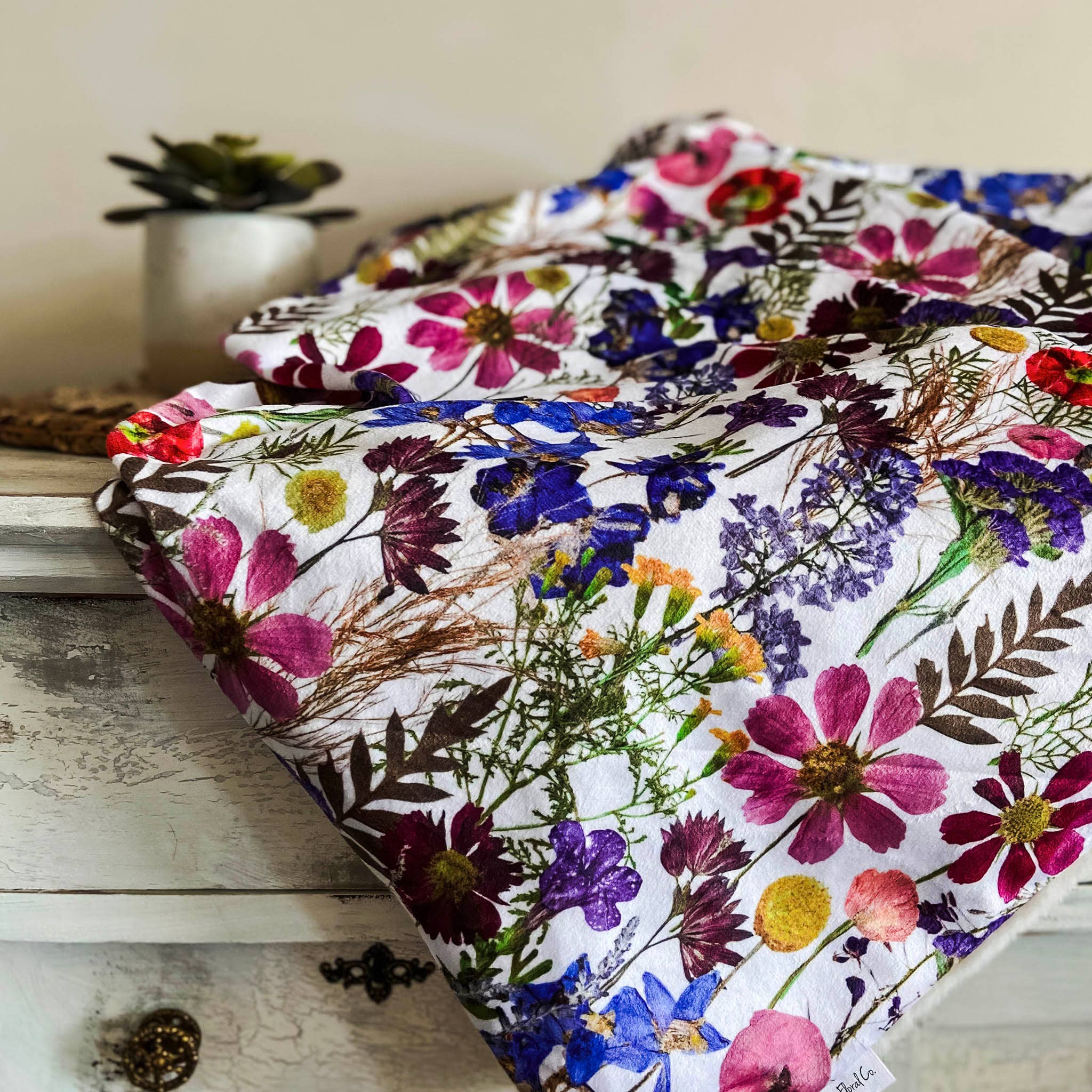 Oxeye Floral Co. - Wholesale Throw Blanket - Meadow Bloom Throw Blanket3