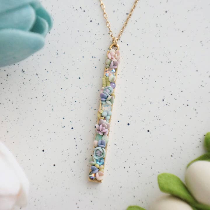 Lange Halskette mit Sukkulenten {Periwink} für den Großhandel von Colourful Blossom