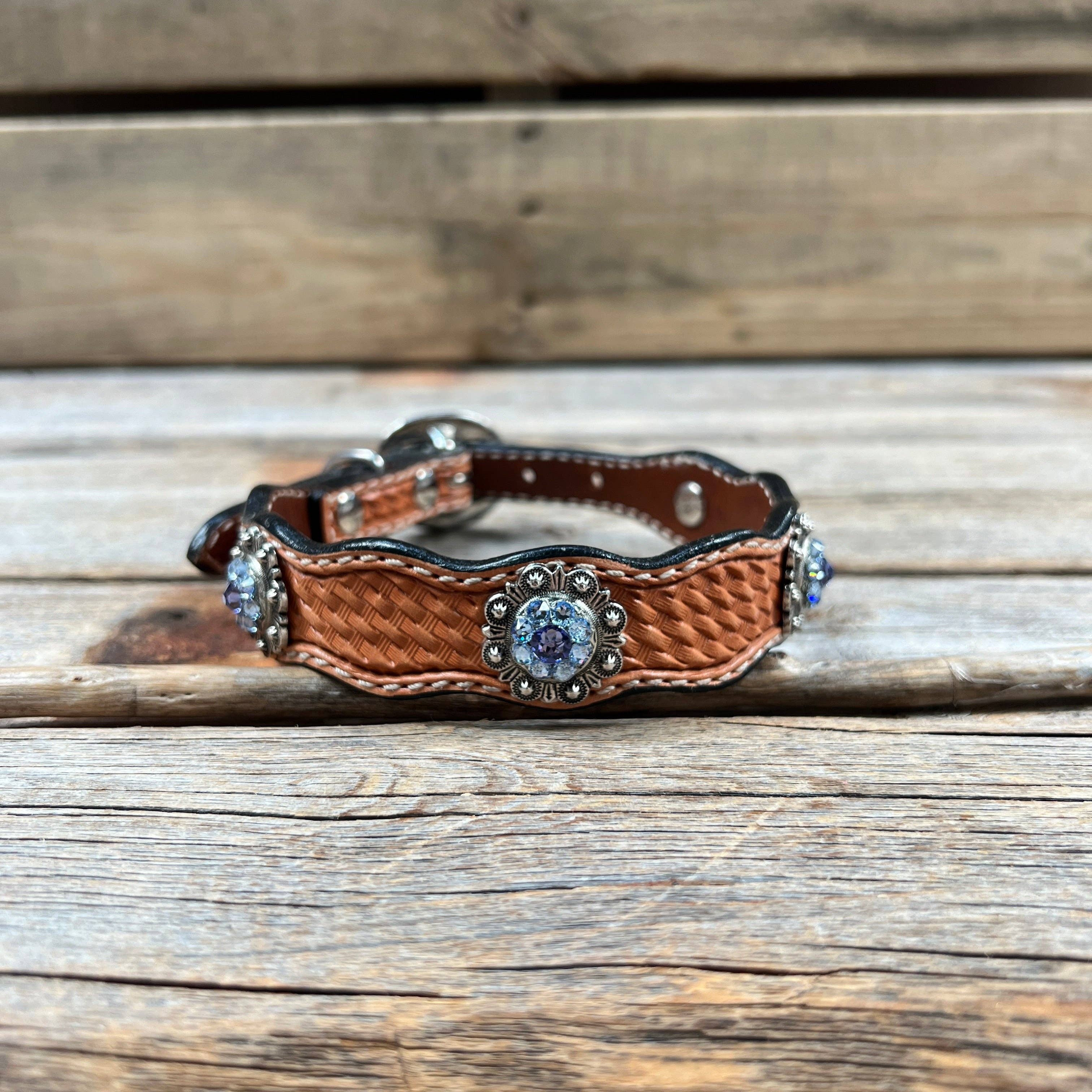 Rodeo Drive - Wholesale Horseback Riding Gear - Leather Dog Collar With Antique Silver Lilac and Light Sapphire Conchos 10" to 22" -DC500