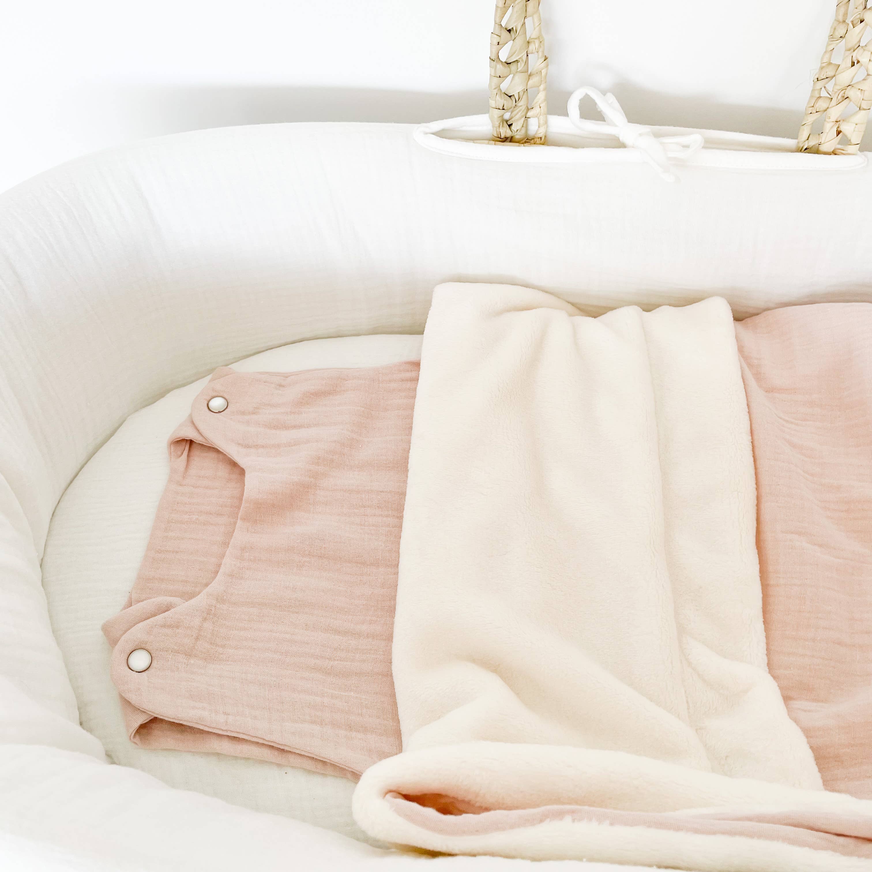 Les Juliettes Paris - Wholesale Bedding Blanket - Kids & Baby - All season soft toy baby blanket - Powder pink2