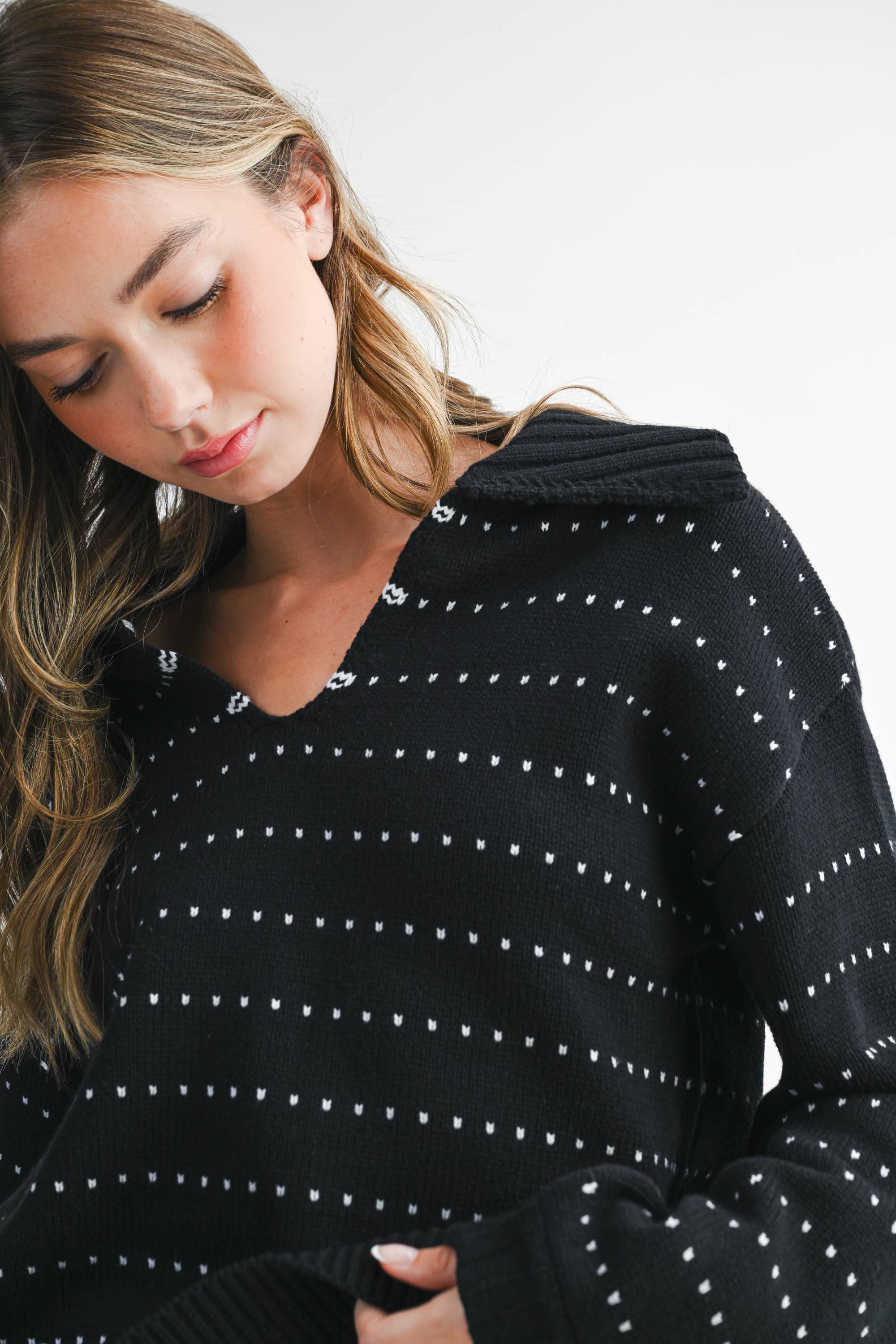 AEMI + CO - Wholesale Knit Sweater - Women's - 3294GK Dot Knit Pullover Sweater4