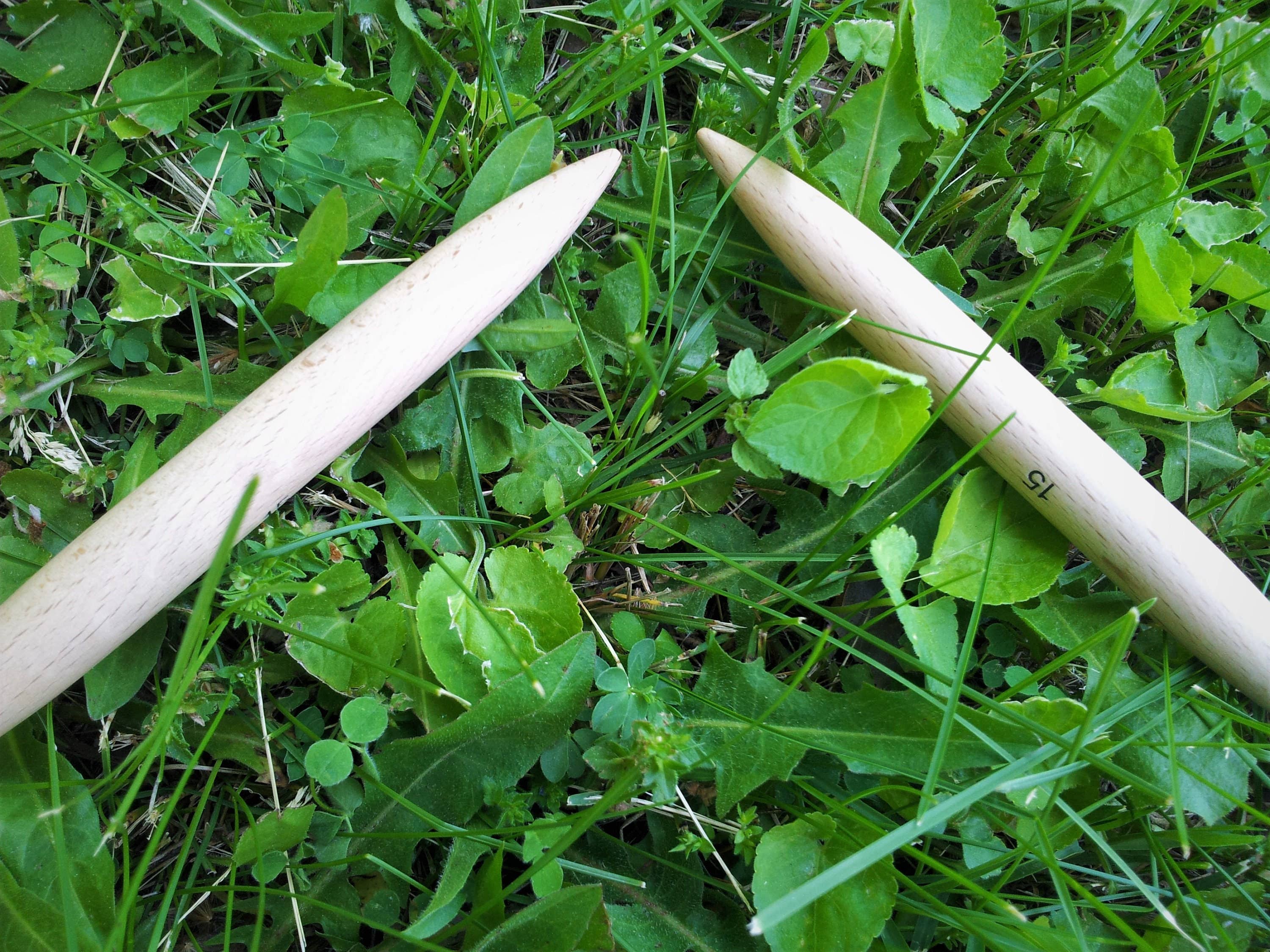 SGN Group LTD - Wholesale Knitting/Crochet Supplies - Beech Fixed Circular Knitting Needle Set Single Point1