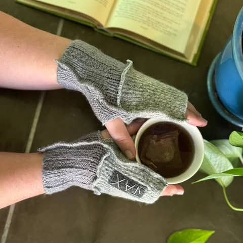 Jax Upcycled - Wholesale Gloves - Women's - Upcycled Unisex Fingerless Gloves choose the vibe color2