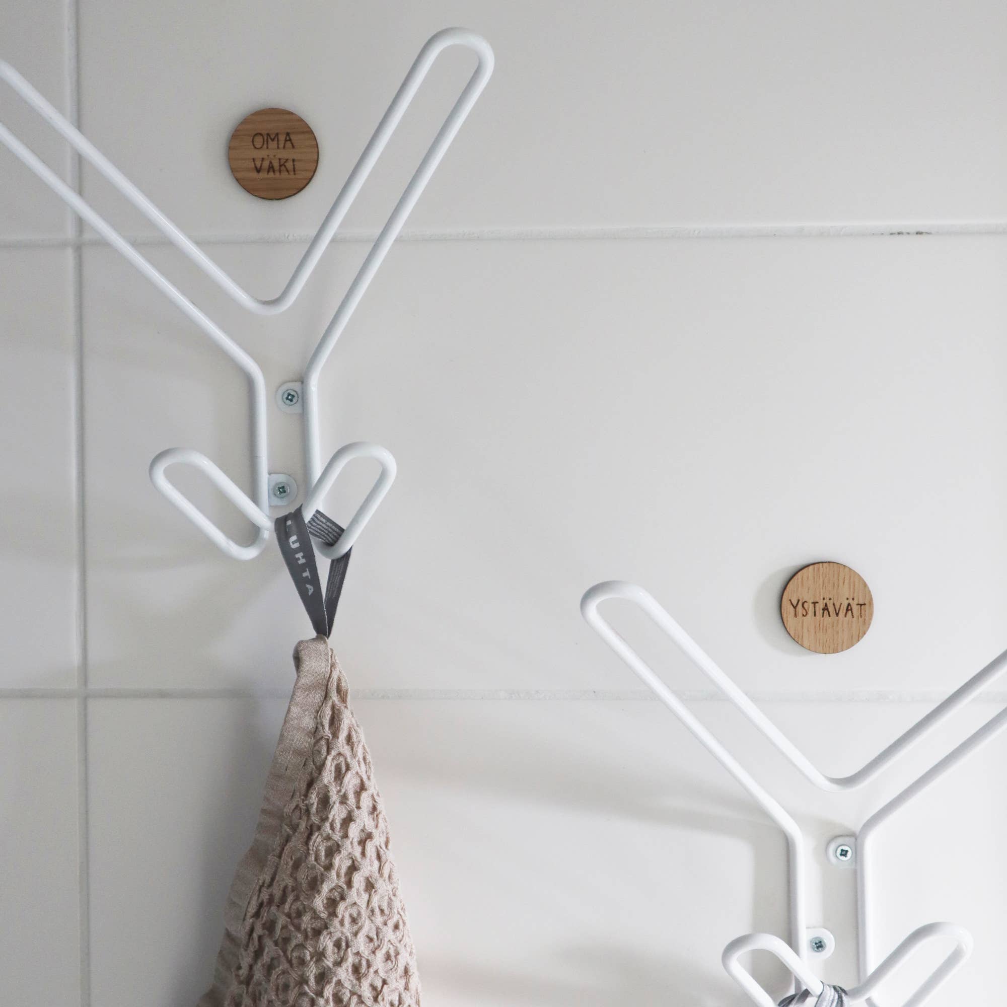 Papurino - Wholesale Sign - Wooden towel signs4