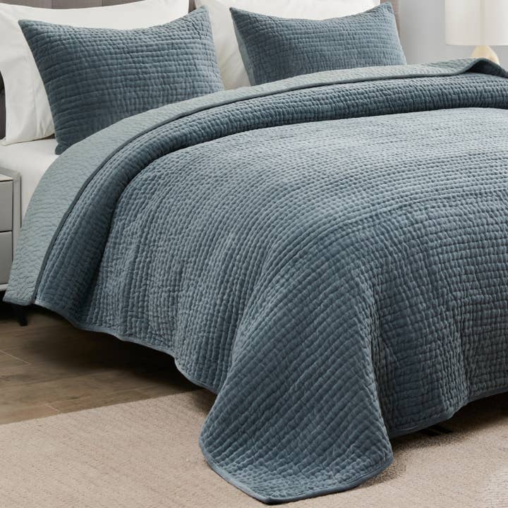 Mélange Home - Wholesale Quilt - Tamara Velvet Quilt Set