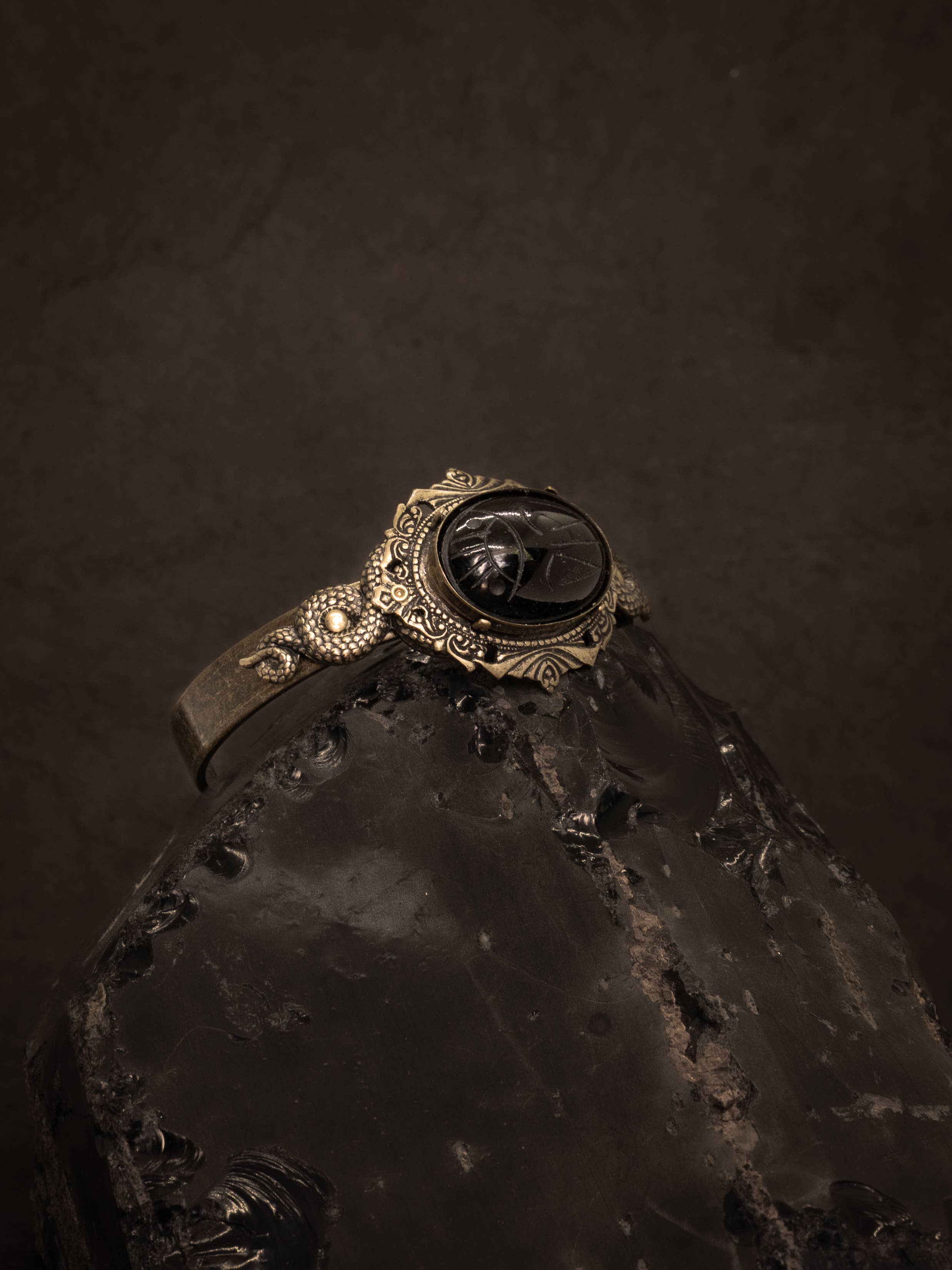 Trollbinde – Pulseira de punho por atacado – Bracelete Relicário Escaravelho5