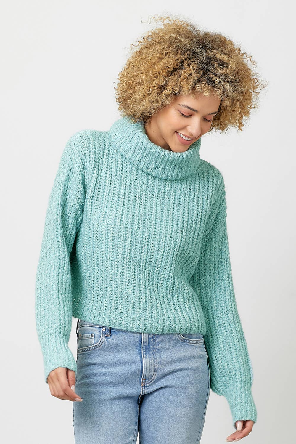 Mystree – wholesale Knitted jumper – Women′s – 60795 Turtle Neck Cropped Sweater 14