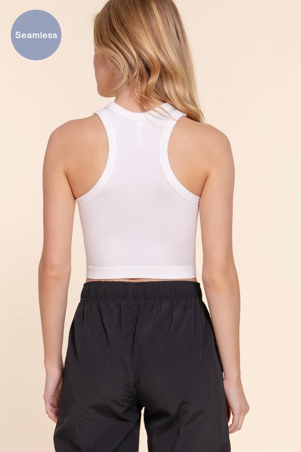 Active Basic | Active USA – Großhandel Strickoberteil – Damen – Ärmelloses, nahtloses Ripptop mit Rundhalsausschnitt31