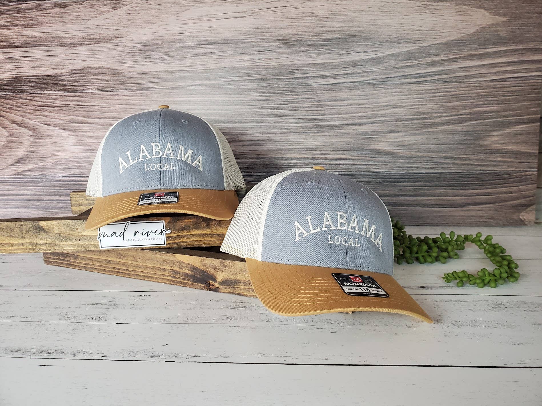 Mad River – Großhandel Trucker-Cap – Unisex – Ihre benutzerdefinierte State Local Hat auf Richardson 112 Trucker Hat30