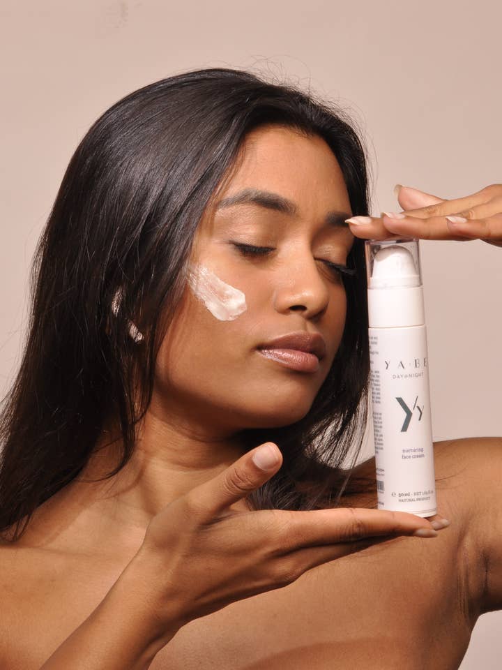 YY- Verzorgende gezichtscrème voor wholesale door YA.BE