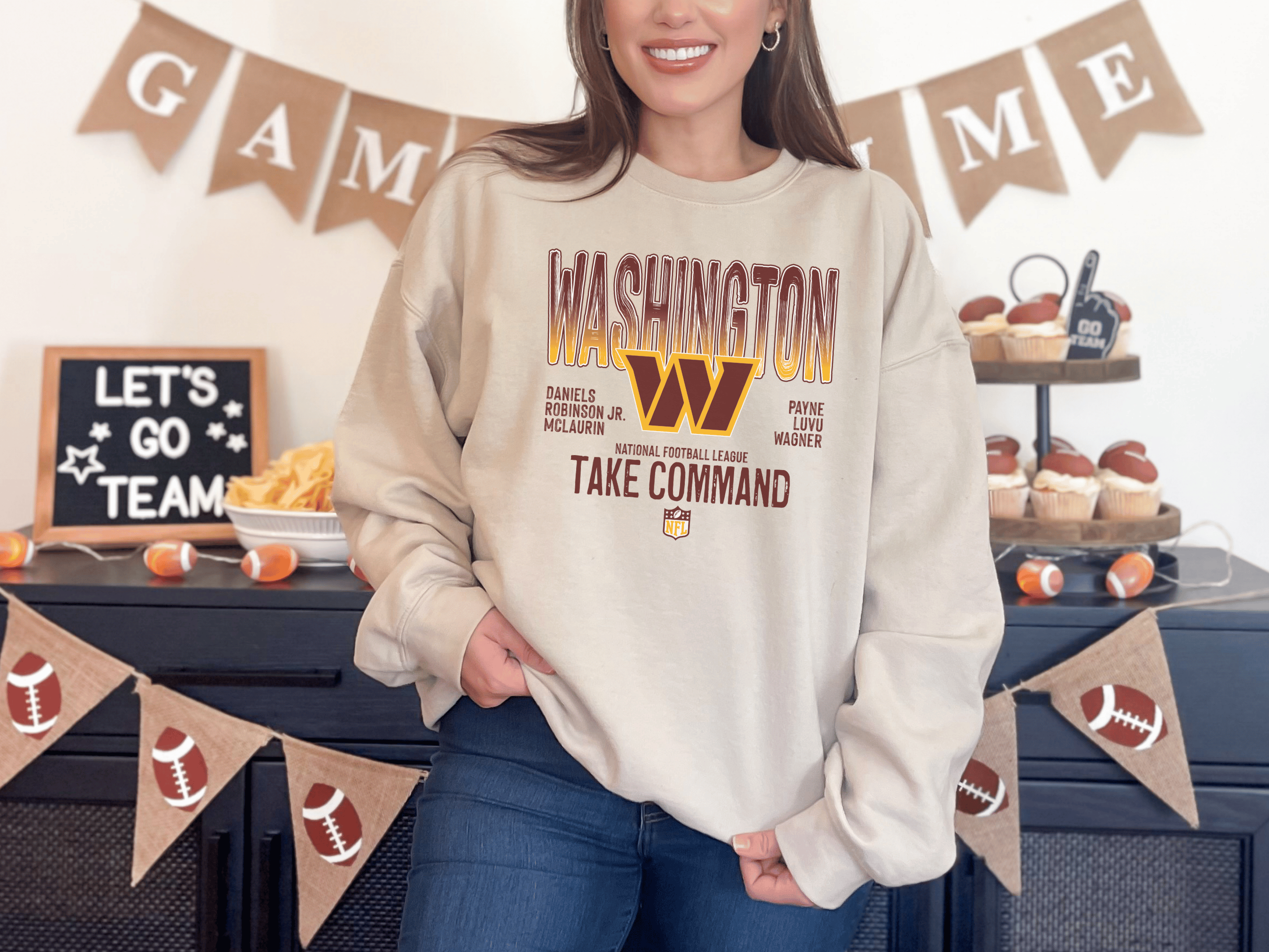 H+P Wholesale - Wholesale Graphic Sweatshirt - Unisex - Washington Commanders Take Command Graphic Tee/Crew1