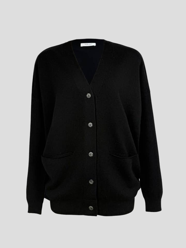 Cardigan ample à poches en cachemire pour la vente par Apricity Cashmere