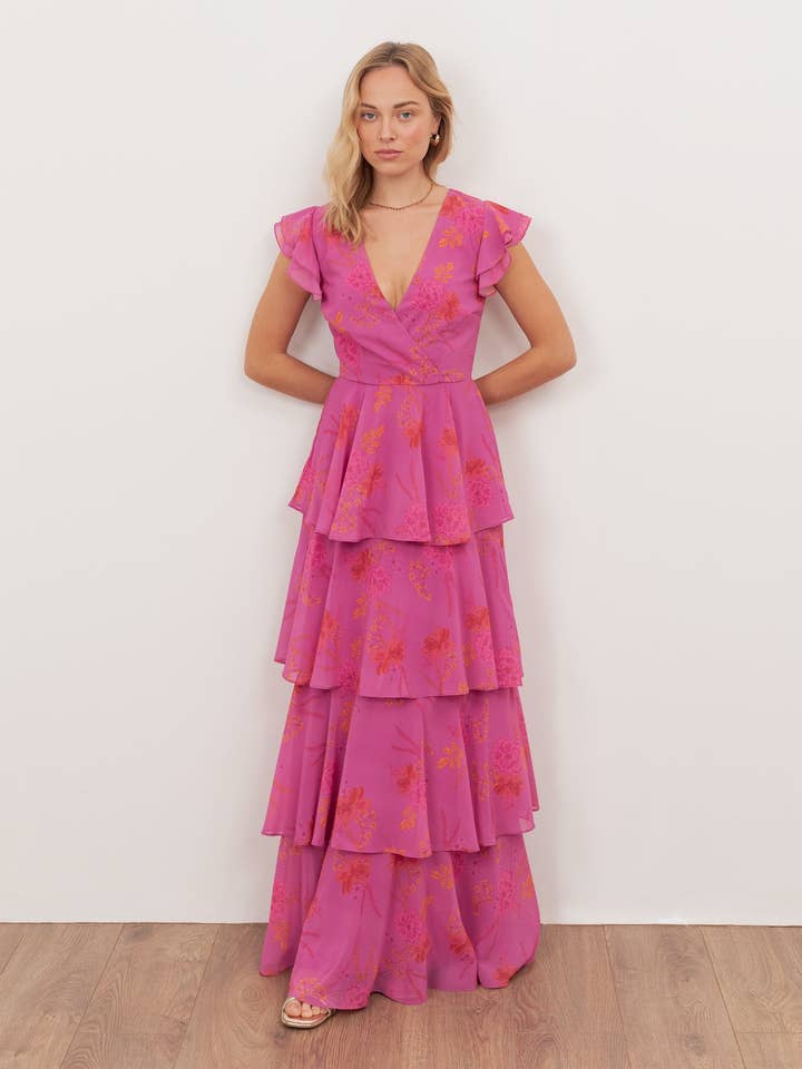 Anaya With Love Robe Longue Maxi à Étages Effet Portefeuille Imprimé Floral Rose Fuchsia Recyclé pour la vente par Plaza Collection Ltd